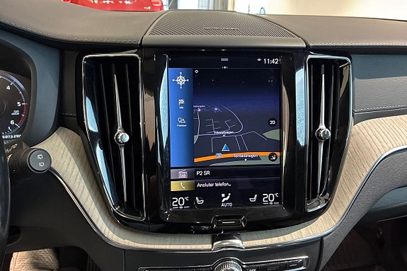 Volvo XC60 14 of 21