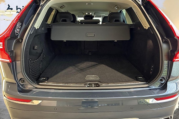 Volvo XC60 11 of 21