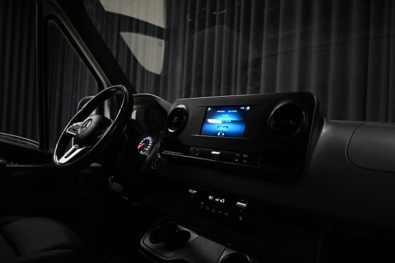 Mercedes-Benz Sprinter 211 24 of 30
