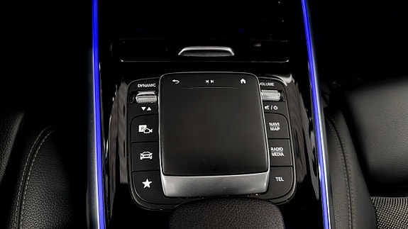Mercedes-Benz EQB300 18 of 22