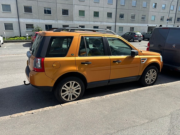 Land Rover Freelander 2 2 of 6