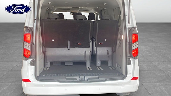 Ford Custom Tourneo 10 of 12
