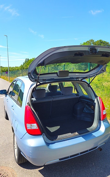 Suzuki Liana 2 of 5