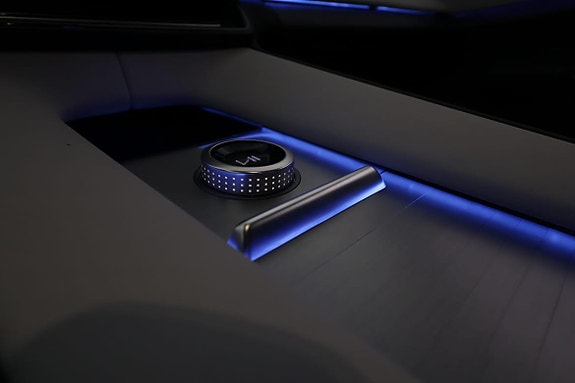 Polestar 4 11 of 30