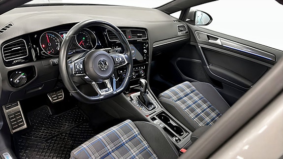 Volkswagen Golf I 7 of 12