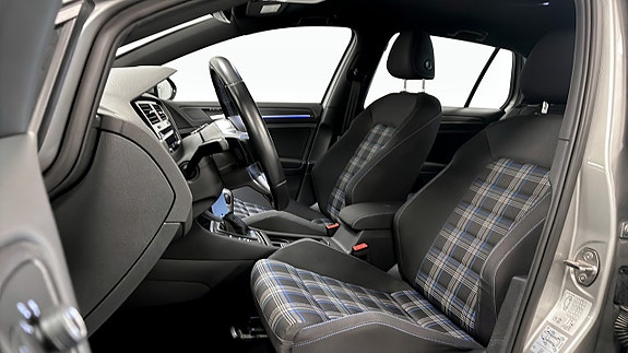 Volkswagen Golf I 8 of 12