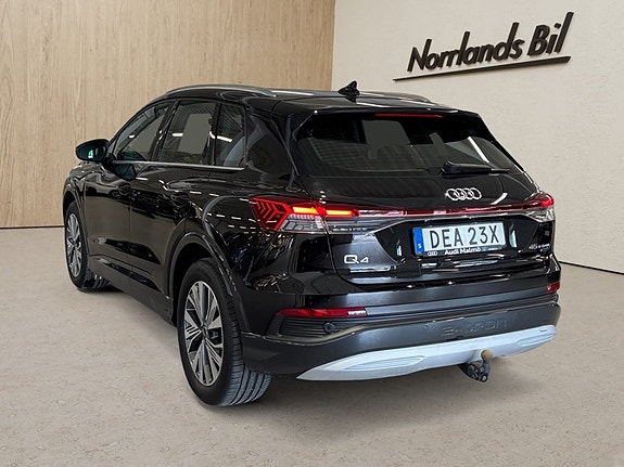 Audi Q4 e-tron 3 of 5