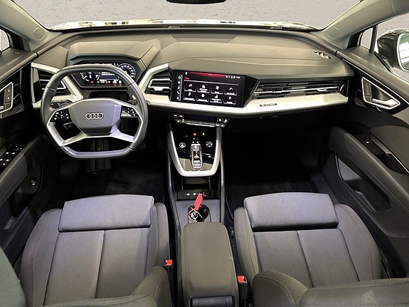 Audi Q4 e-tron 5 of 5