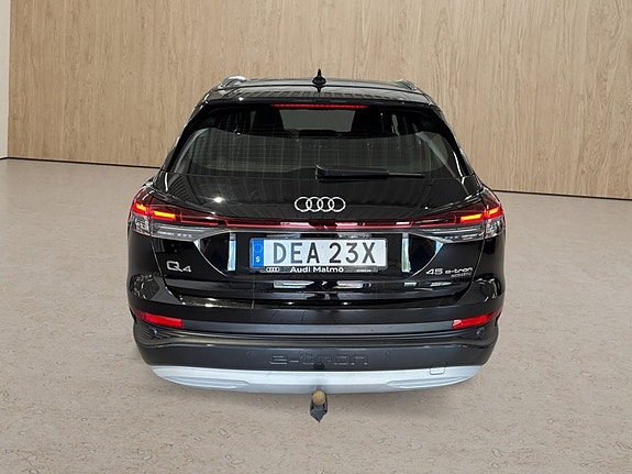 Audi Q4 e-tron 11 of 11