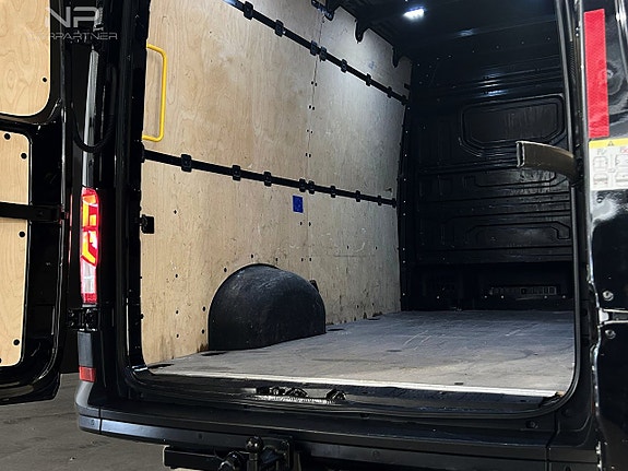 Volkswagen Crafter 35 8 of 25