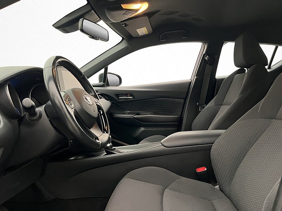 Toyota C-HR 10 of 29
