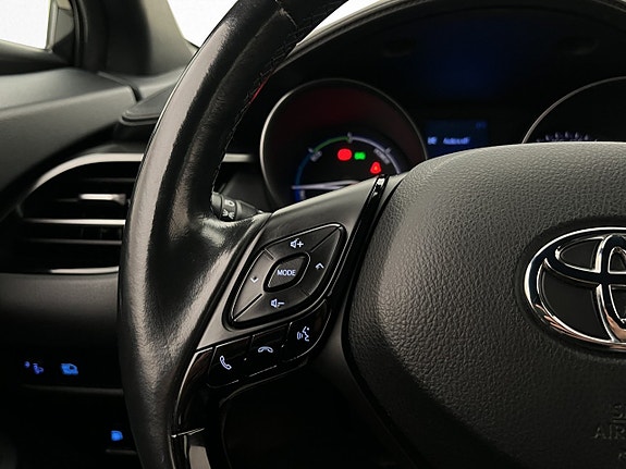 Toyota C-HR 13 of 29