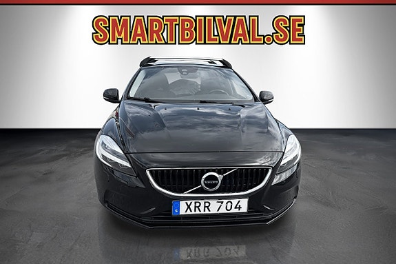 Volvo V40 8 of 22