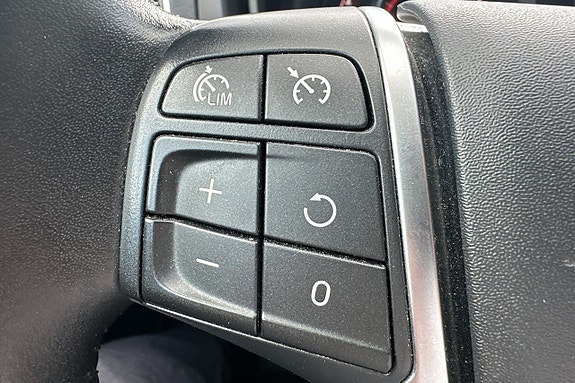 Volvo V40 22 of 22