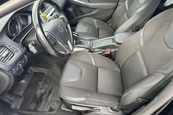 Volvo V40 13 of 22