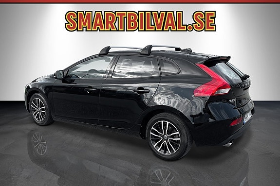 Volvo V40 3 of 22