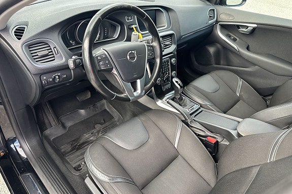 Volvo V40 15 of 22