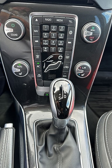 Volvo V40 17 of 22
