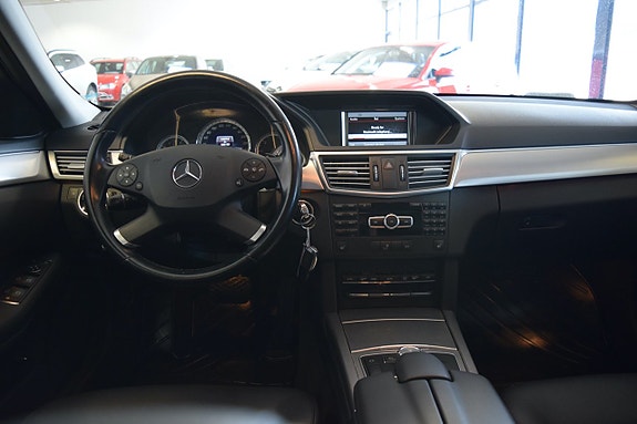 Mercedes-Benz E200 6 of 9
