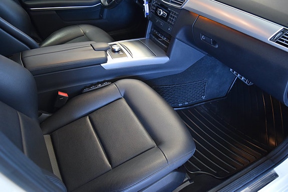 Mercedes-Benz E200 7 of 9
