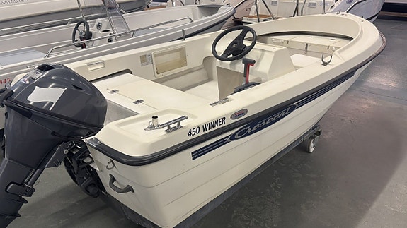 Crescent 450 Winner-05 med Yamaha F 20 BEPL-08 2 of 4
