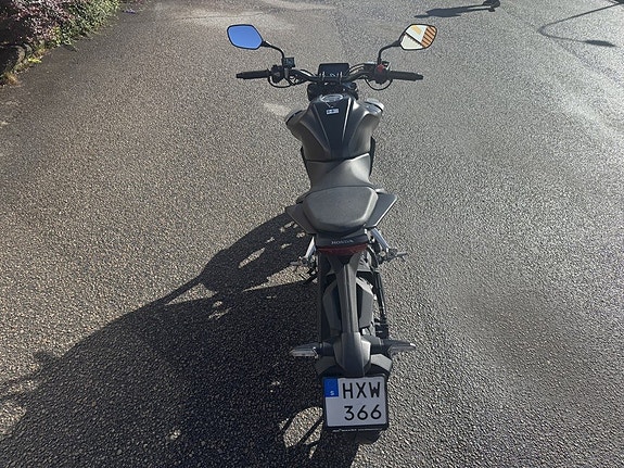 Honda CB125R 3 of 5