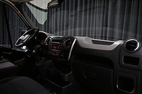 Renault Master 24 of 30
