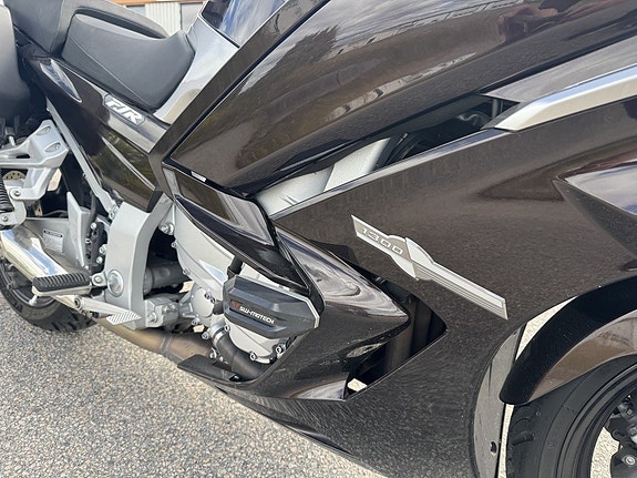 Yamaha Fjr1300 A 1.3 6 of 12