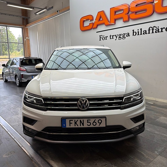 Volkswagen Tiguan 6 of 12