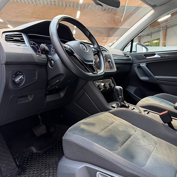 Volkswagen Tiguan 8 of 12