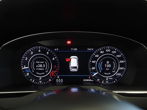 Volkswagen Passat 24 of 28
