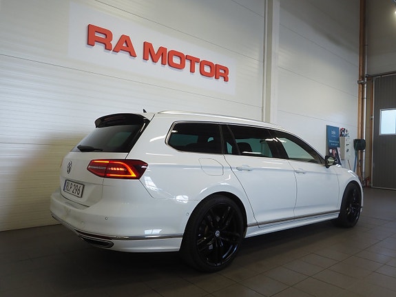 Volkswagen Passat 6 of 28