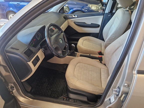 Skoda Fabia 5 of 13