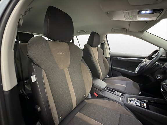 Skoda Octavia Scout 27 of 30