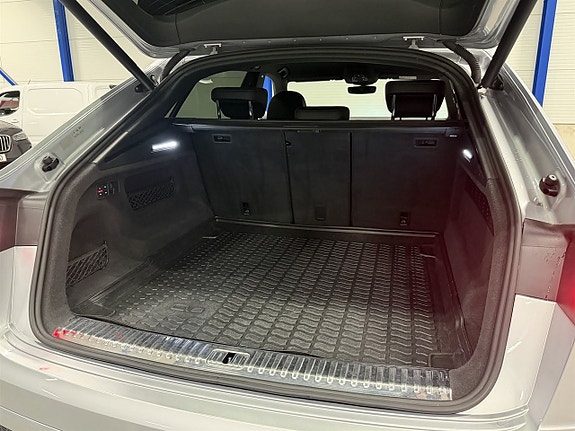 Audi Q8 10 of 24