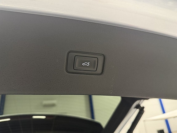 Audi Q8 11 of 24