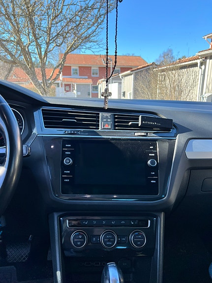 Volkswagen Tiguan 5 of 10