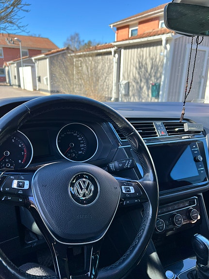 Volkswagen Tiguan 4 of 10