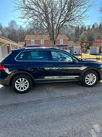 Volkswagen Tiguan 6 of 10