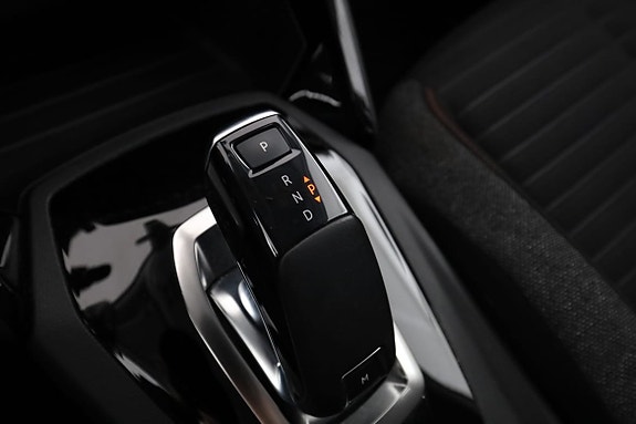 Peugeot 2008 27 of 30