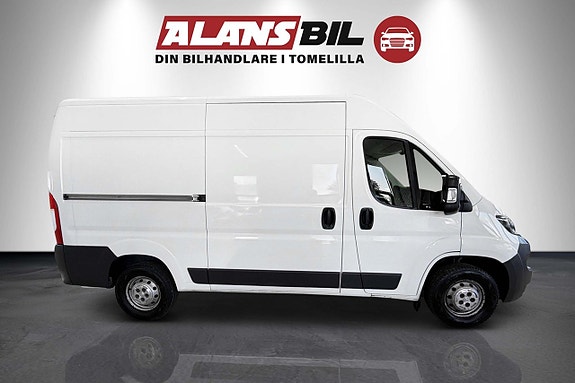 Peugeot Boxer 2 of 5