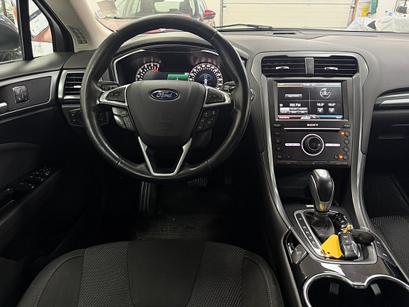 Ford Mondeo 10 of 21