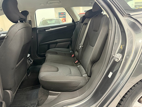 Ford Mondeo 16 of 21