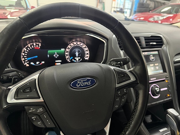 Ford Mondeo 14 of 21