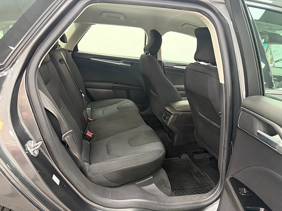 Ford Mondeo 15 of 21