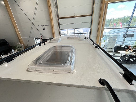 Hymer MLT 580 / ALDE / Litium/ MB / 4X4 /Automat 190hk/Stort garage 6 of 23