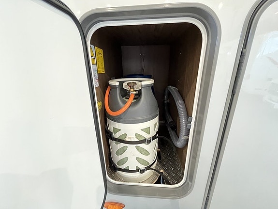 Hymer MLT 580 / ALDE / Litium/ MB / 4X4 /Automat 190hk/Stort garage 7 of 23