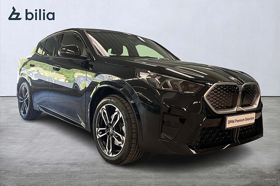BMW iX2 16 of 17