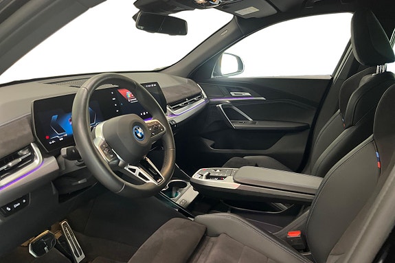BMW iX2 11 of 17