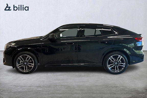 BMW iX2 3 of 17